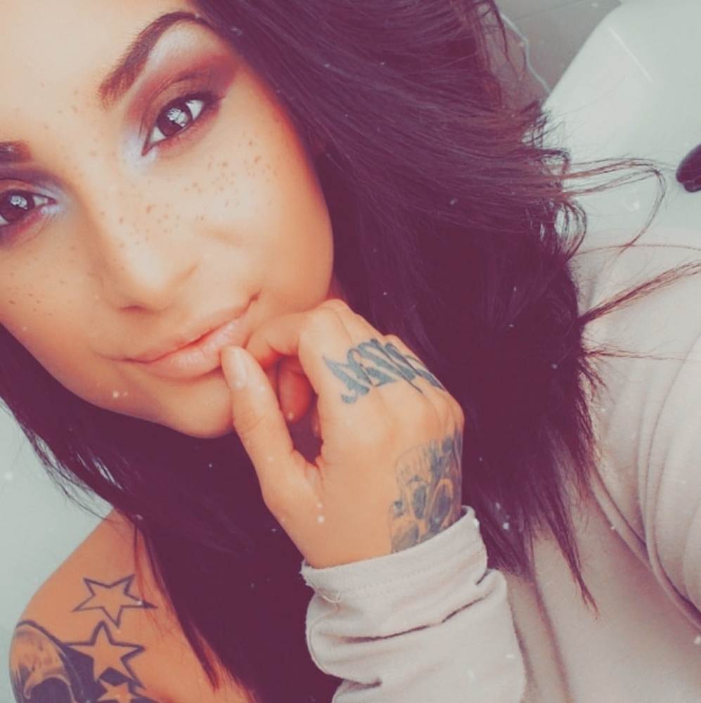 Meet your Posher, Suzy